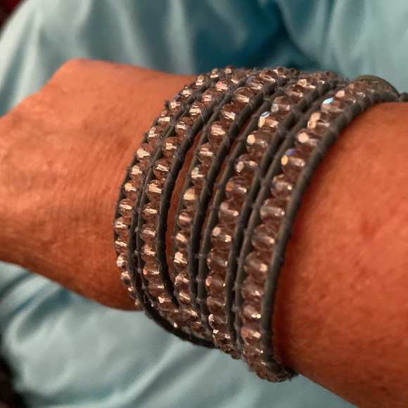 Victoria Emerson 5 wrap beautiful shade of blue with clear beads. - Picture 1 of 4